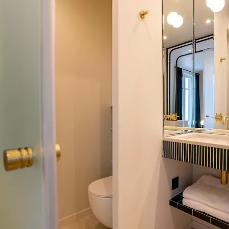 Habitat Parisien 2br-2ba Ac Madeleine -opera Appartamento