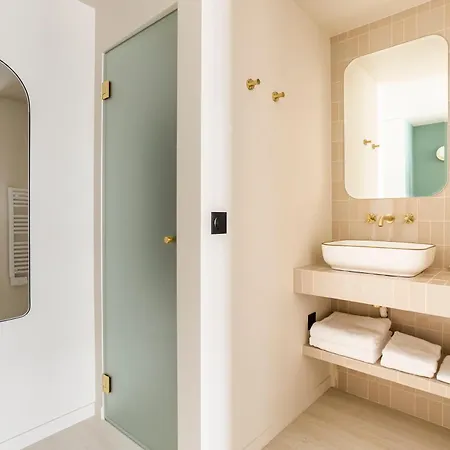 Habitat Parisien 2br-2ba Ac Madeleine -opera Parigi